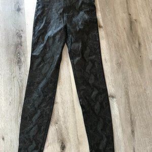 ZARA Snakeskin Black Pants, legging collection